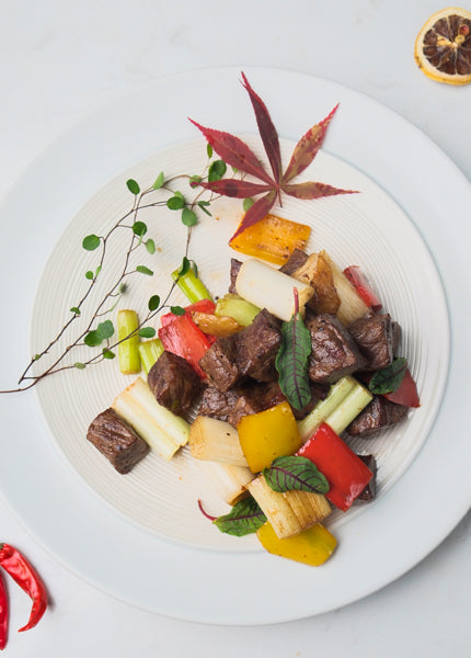 Stir-Fried Beef Cubed with Scallion